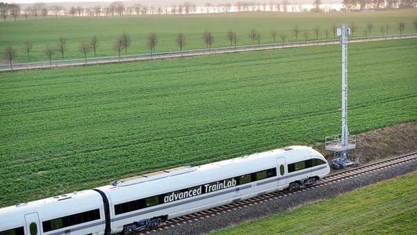 Telefónica colabora con Deutsche Telekom, Vodafone y 1&1 para lograr conexiones 5G en los trenes en Alemania