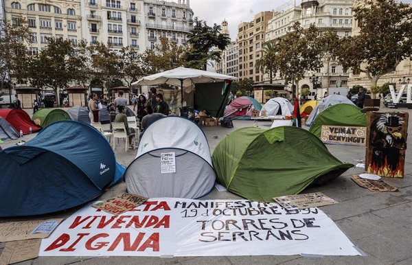 La preocupación por la vivienda se dispara 7 puntos y la inmigración se coloca como segundo problema de España