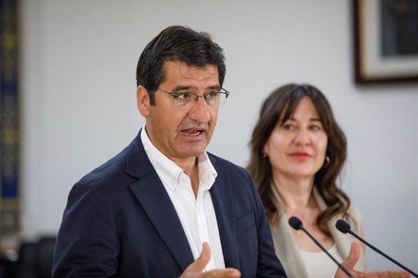 Gobierno de Page presume