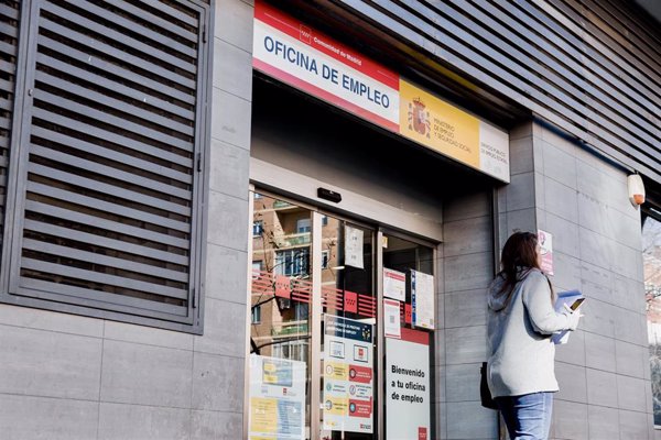 El paro de la OCDE se mantuvo en abril en el 4,9%, con España como único país por encima del 10%