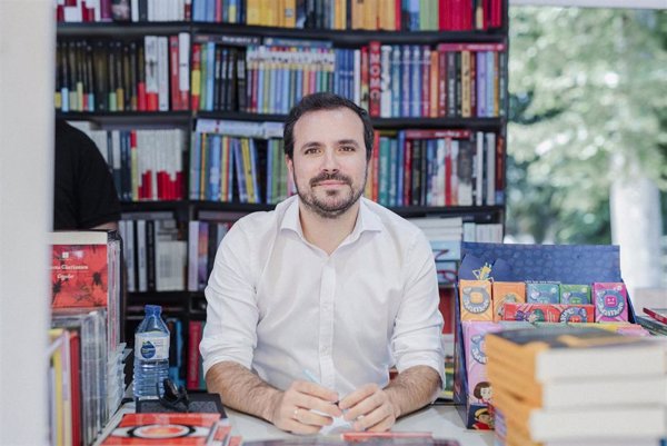 Alberto Garzón cree que la crisis de Cerdán solo se supera con 