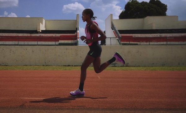 Nike presenta la colección Faith Kipyegon de calzado y ropa de running