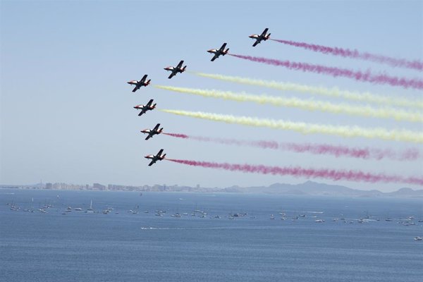 RTVE emitirá el domingo especiales informativos en directo, con motivo del 40º aniversario de la Patrulla Águila