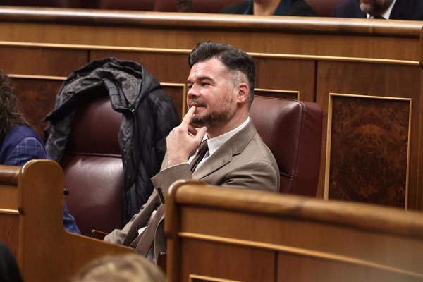 Rufián dice que el futuro de Sánchez y la llegada de Feijóo depende de Junts: 