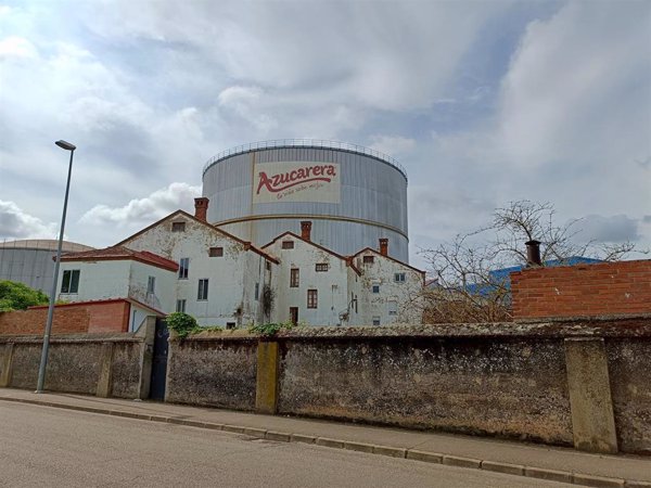 AB Azucarera Iberia, abierta a recolocar a 37 empleados y a estudiar la salida voluntaria de los mayores de 58