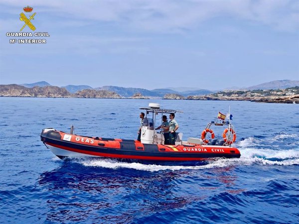 Retoman la búsqueda de la mujer desaparecida en el mar junto a su pareja en Mallorca