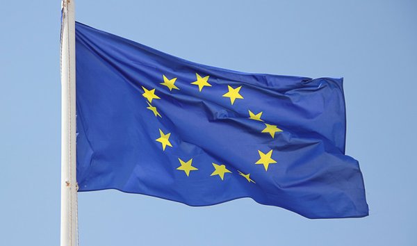 La producción industrial de la eurozona cayó un 2,4% en abril, pero mejoró un 0,8% en comparativa interanual