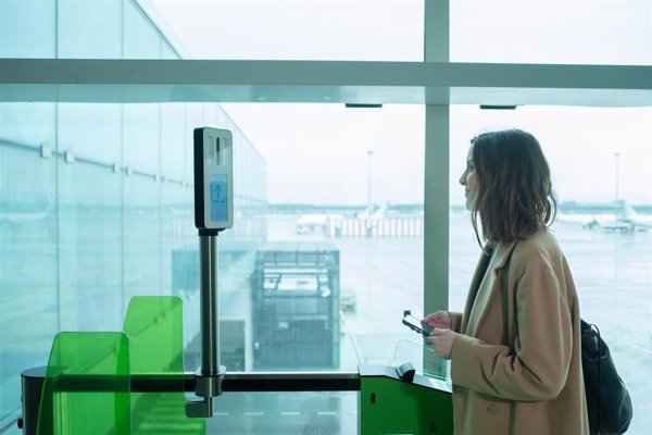 Bruselas espera que el sistema inteligente para el control de fronteras esté operativo en octubre en toda la UE