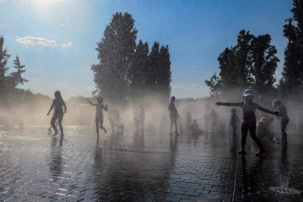 El calor llega a Madrid con aviso amarillo por altas temperaturas, por encima de los 36ºC, a partir de este lunes