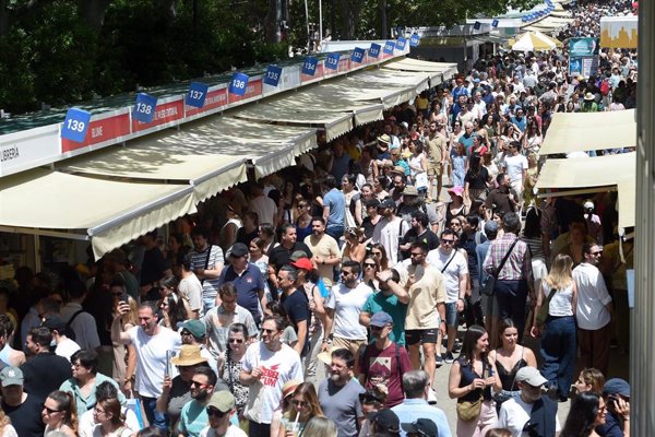 La Feria del Libro de Madrid cierra con un balance provisional de más de 7,5 millones recaudados y 604.000 visitantes