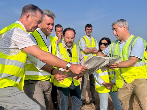 La Generalitat reutiliza tierra de las inundaciones para sellar el vertedero de Basseta Blanca en Riba-roja (Valencia)