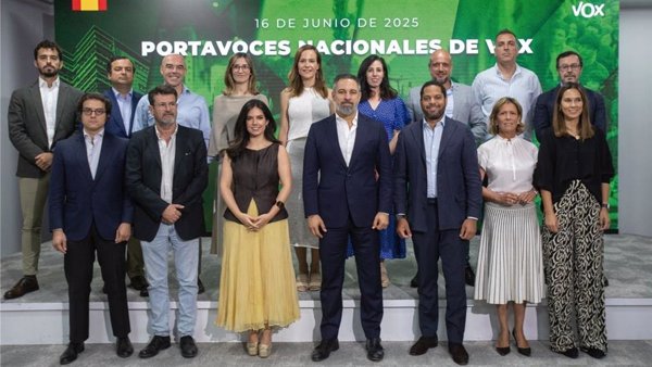 Vox nombra dos nuevos portavoces nacionales para ocuparse de Sanidad y Educación