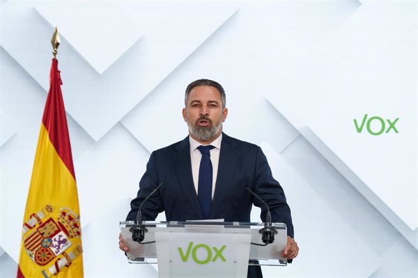 Abascal anuncia una querella contra Beatriz Corredor (Red Eléctrica) por 