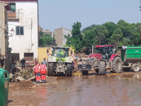 Cruz Roja atiende sobre el terreno las necesidades de los pueblos afectados por las tormentas en Zaragoza