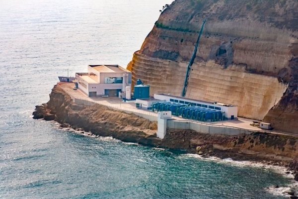 Melilla estudia llevar a la justicia por cortes de agua a la CHG, que denuncia que le niegan entrada en la desaladora