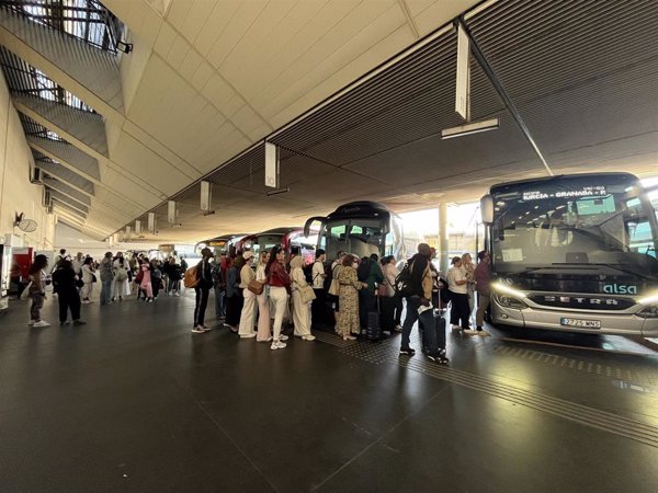 La Comisión Europea insta a España a permitir que autobuses internacionales acepten pasajeros dentro del país