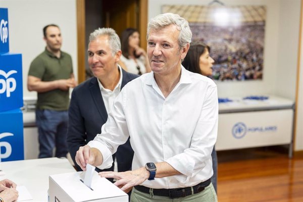 Rueda respalda a Feijóo ante el Congreso Nacional: 