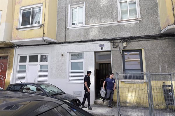 Acto de condena por el crimen en A Coruña con llamamiento a atajar la 