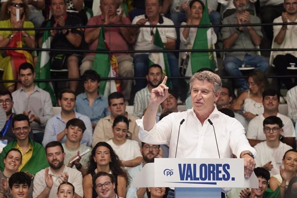 El PP lleva a su Congreso de julio la defensa de la universidad pública como
