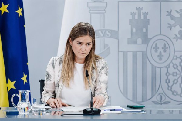 UNEF afirma que la energía fotovoltaica puede controlar la tensión que Aagesen señala como causa del apagón