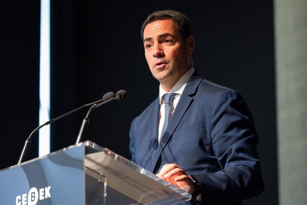 Pradales pide a Sánchez
