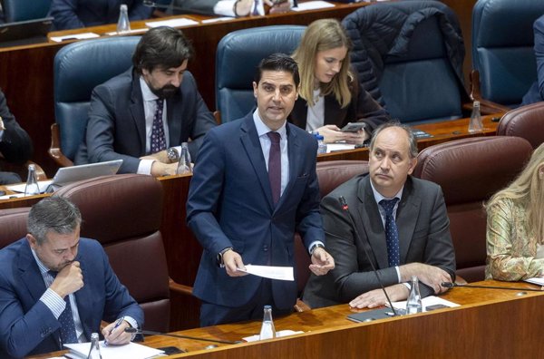 La C.Madrid cuadruplica inversión para combatir el calor en colegios y MM replica que 