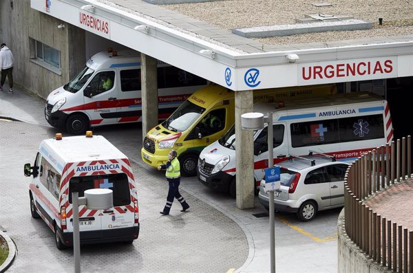 Herida una menor de 15 años tras caer desde un cuarto piso en un hotel de Santander
