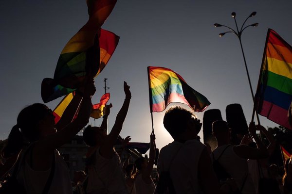 El Congreso insta al Gobierno a condenar la prohibición del Orgullo en Hungría con el rechazo de Vox y abstención del PP