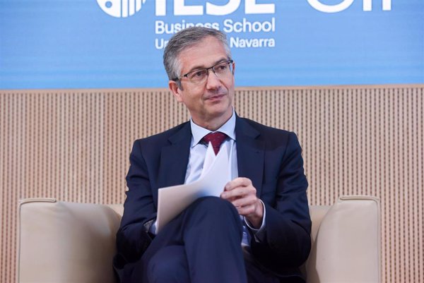 El ex gobernador Pablo Hernández de Cos, galardonado con el 'Premio 15 de junio', que recibirá en el Congreso