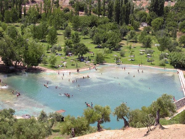 Veranear en la costa española será un 8% más caro este verano, con Cádiz, Baleares y Barcelona a la cabeza