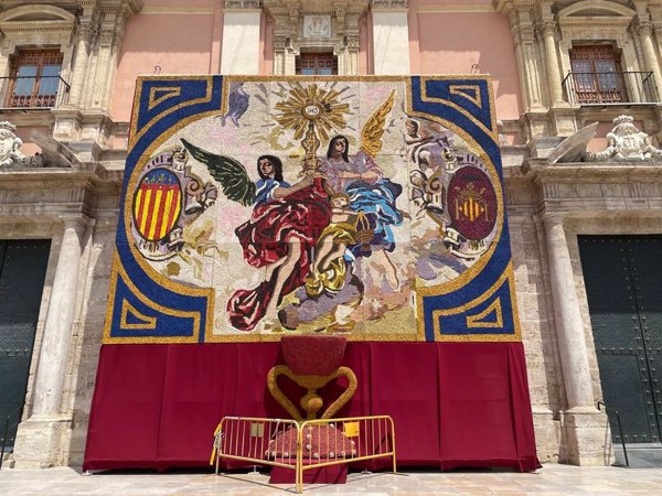 Valencia se prepara para celebrar el Corpus: el tapiz y el pregón marcan el inicio de la 'festa grossa'