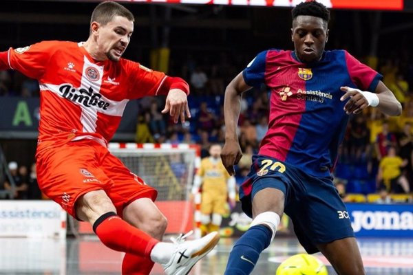 El Jimbee Cartagena gana en el Palau Blaugrana y tendrá en casa el tercer partido por el título de Liga
