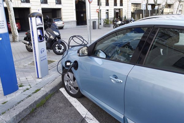 OCU estima en un 15% la diferencia entre la autonomía anunciada de un vehículo eléctrico y la real