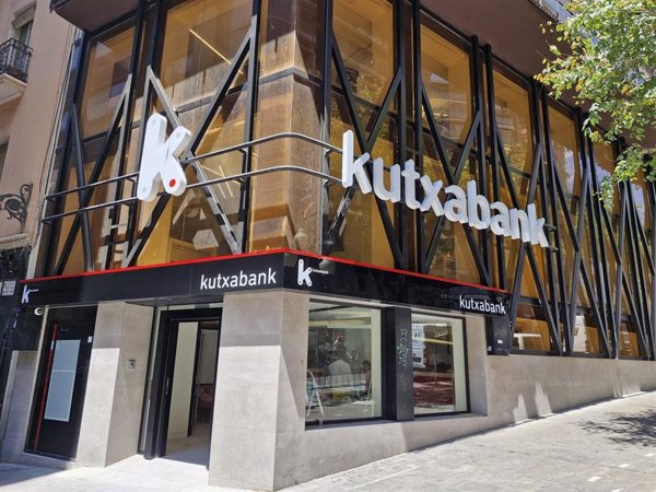 Kutxabank amplía a fin de año su campaña de nóminas, con bonos de 600 euros para compras o 400 euros en cuenta