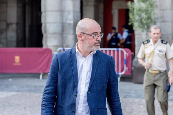 El delegado en Madrid se reúne con colegios profesionales, hostelería y partidos para abordar la violencia sexual