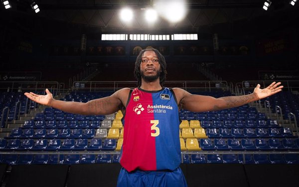 El alero estadounidense Myles Cale se convierte en el primer fichaje del Barça 2025/26