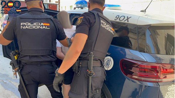 Detenido un hombre en Maó (Menorca) por maltratar a su madre