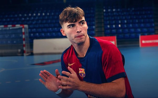 Los pivotes Òscar Grau y Antonio Bazán renuevan con el Barça hasta 2027 y 2026