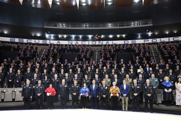El director de la Policía clausura la primera edición del máster universitario en seguridad realizado por 380 agentes
