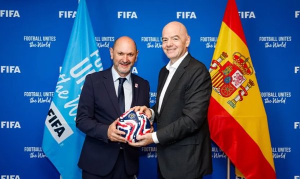 Louzán se reúne con Infantino en la Cumbre de FIFA en Miami