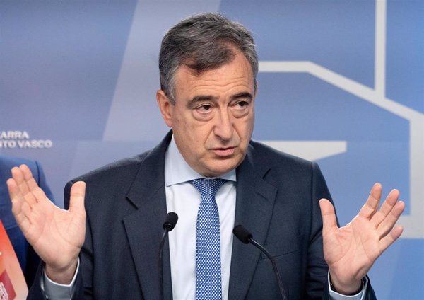 Esteban (PNV) pide que Sánchez comparezca