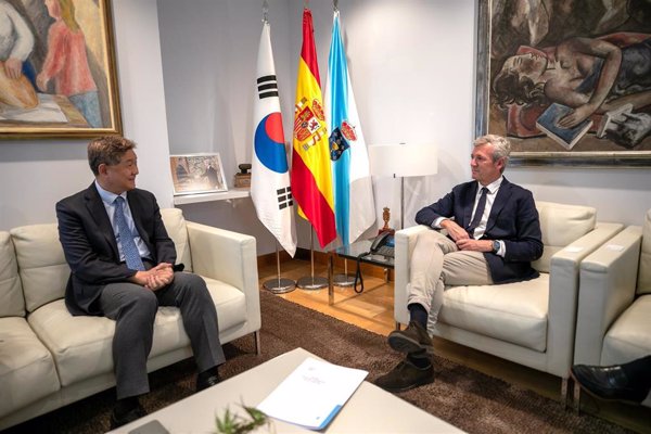 Rueda refuerza las alianzas entre Galicia y Corea del Sur en una reunión con el embajador del país asiático