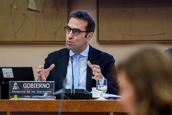 Carlos Cuerpo dice que 53.646 millones de fondos europeos ya han llegado a la economía, el 40% a pymes