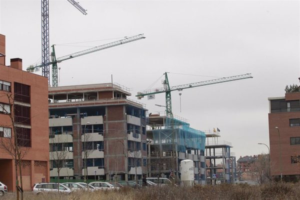 El 47% de los españoles compraría un inmueble para alquilar o vender, un 'apetito inversor' mayor en jóvenes