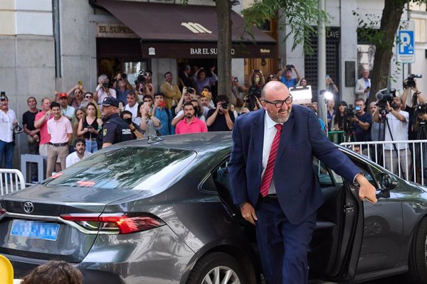 Koldo se acoge a su derecho a no declarar tras su último intento fallido de aplazar la comparecencia de hoy