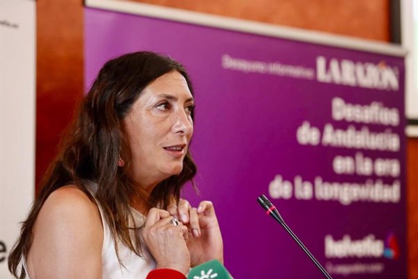 Andalucía destaca los avances del nuevo modelo de dependencia y exige al Gobierno que