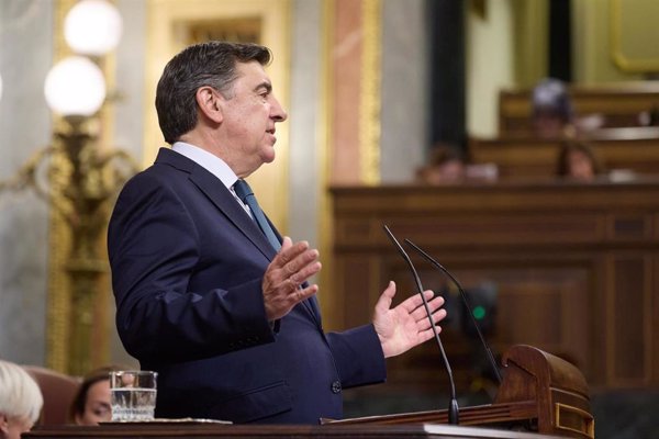El PSOE, sus socios y Vox afean al PP que se queje ahora del bloqueo legislativo en el Congreso que ejercía en el pasado
