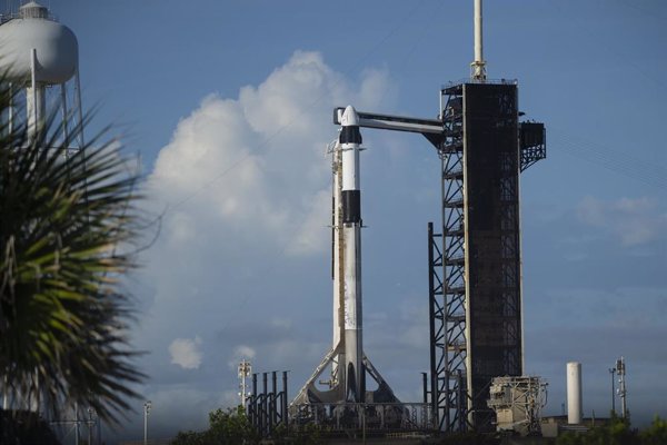 El Falcon 9 que llevará al espacio a un astronauta de la ESA junto a la tripulación Ax-4, está listo para su lanzamiento