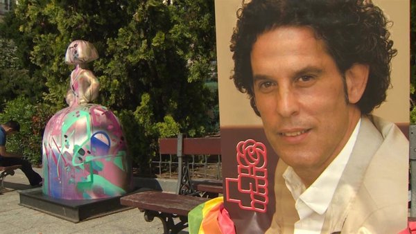 El Parlamento de Canarias pide la Medalla de Oro para Pedro Zerolo con el rechazo de Vox