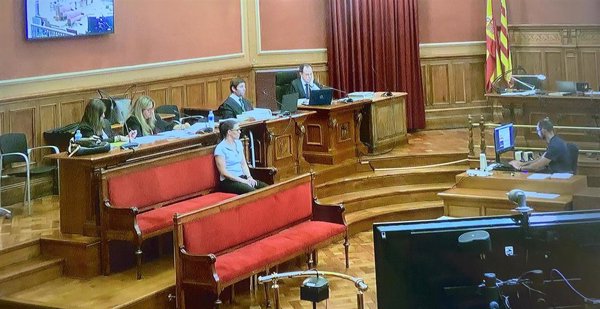La falsa opositora a mossa acusada de matar a su novio le obligó a autorizar el asesinato de su hijo